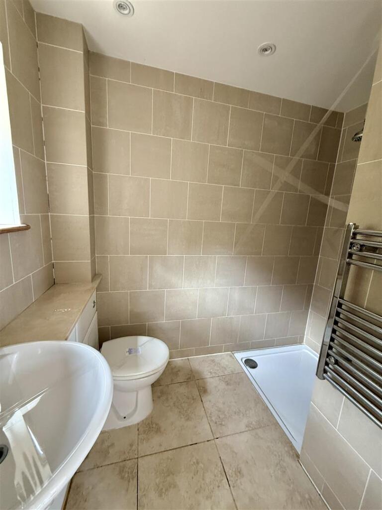 En-Suite Shower Room: