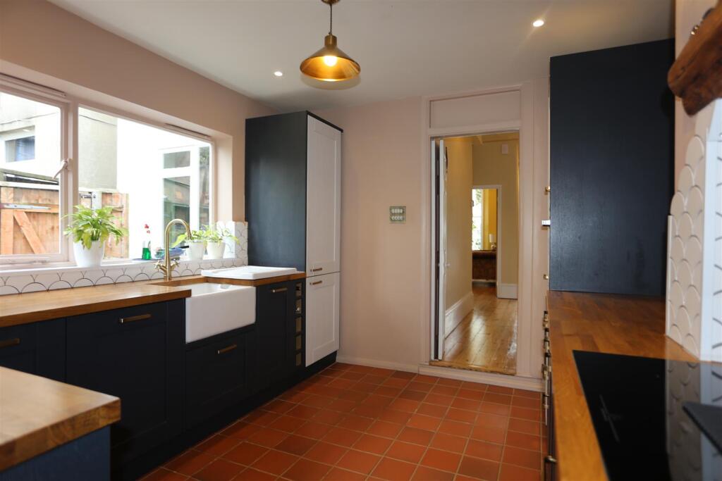 52 WALSINGHAM ROAD (1).JPG