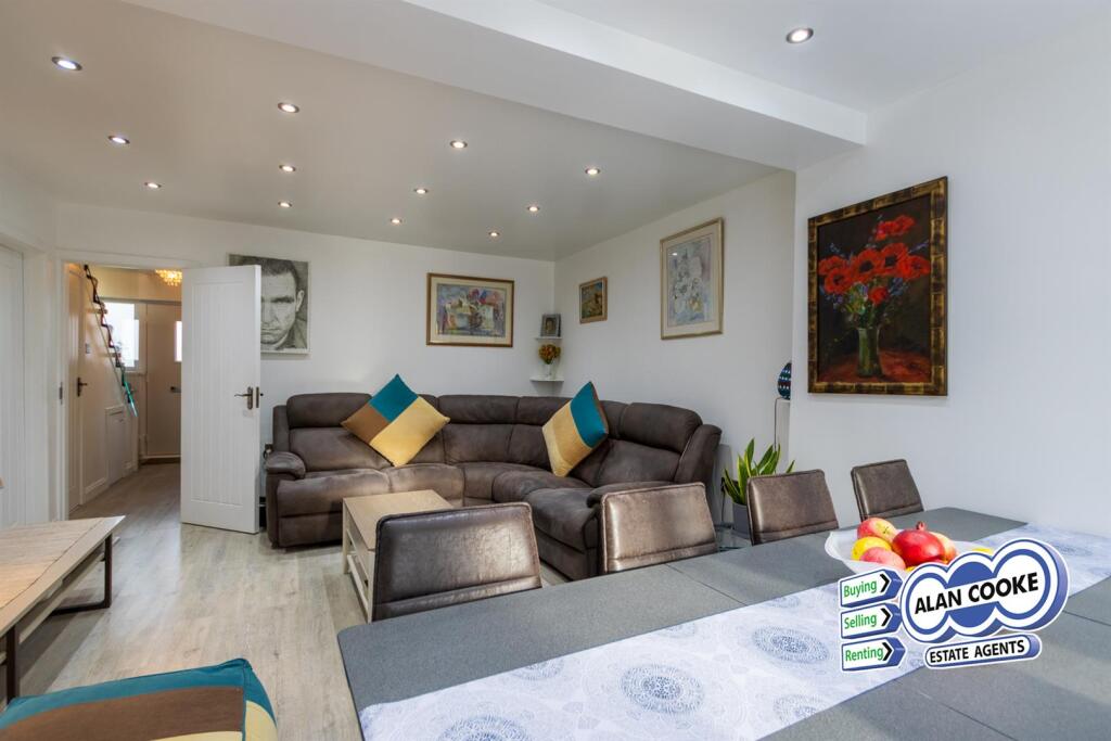 EXTENDED LOUNGE
