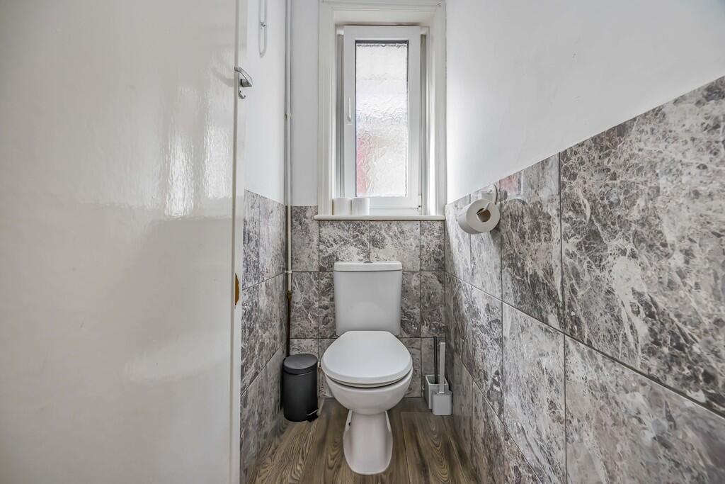 13 Beaufort Road,...
