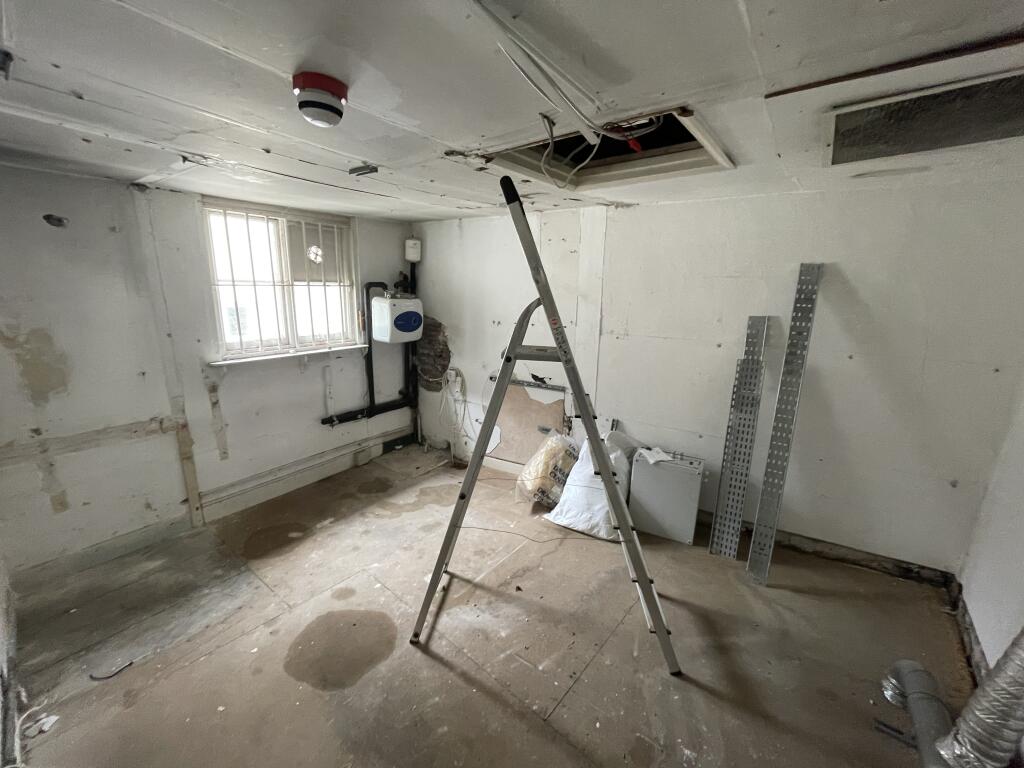 Landing T202408281609.jpg