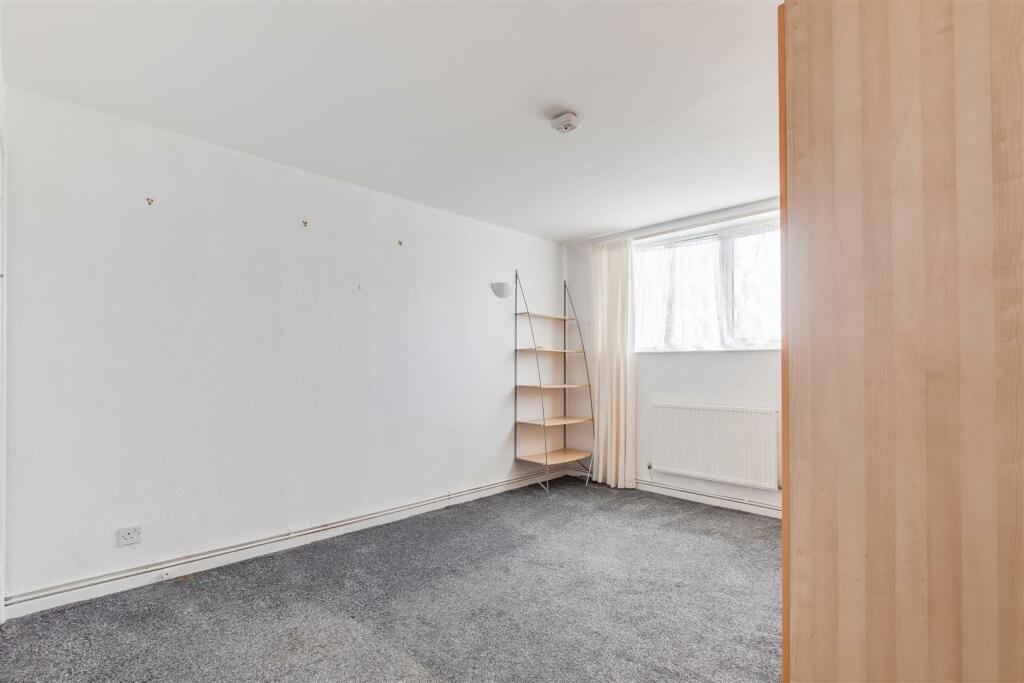 Constables Dee View Court-2-9.jpg