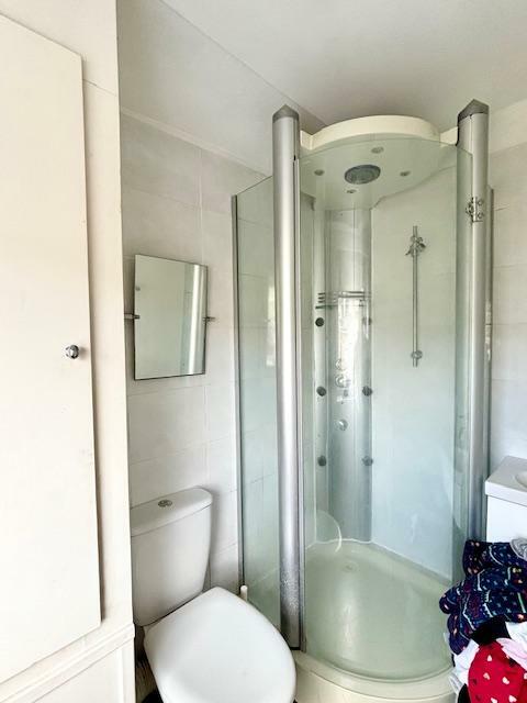 En-Suite Bedroom 1