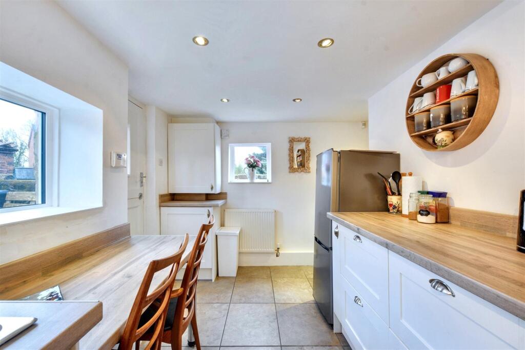 Kitchen_4.jpeg