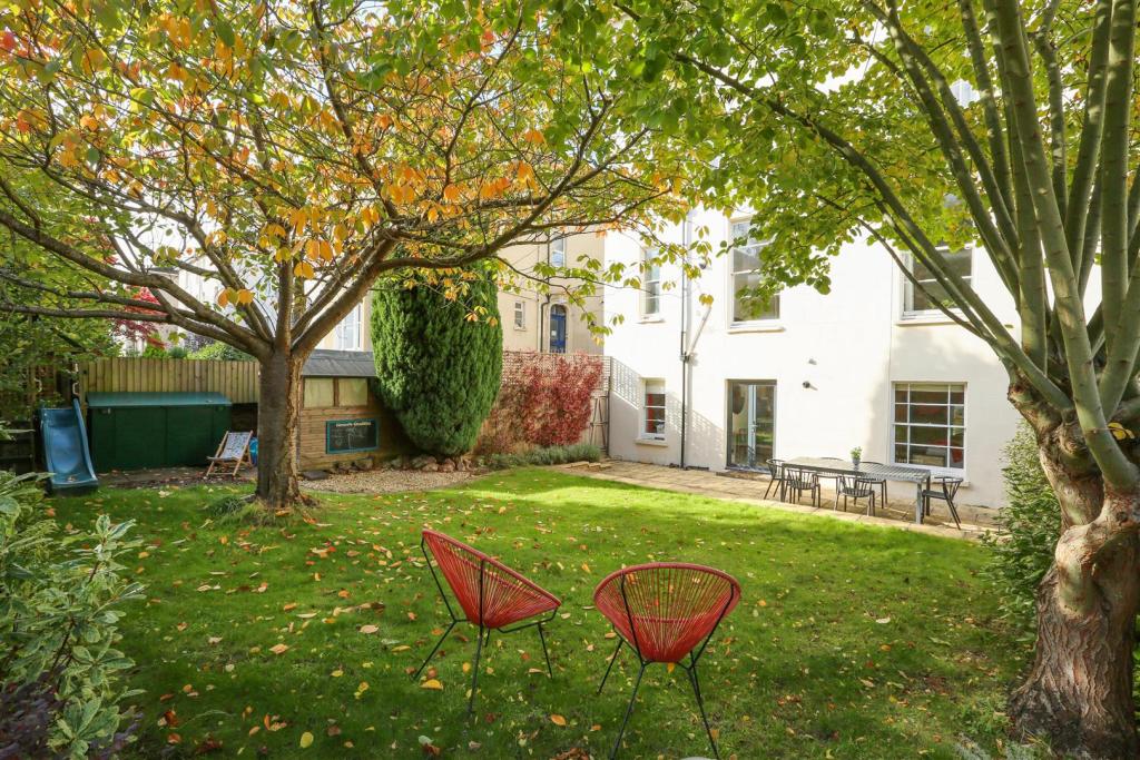 Garden Flat 19 Westfield Park 15.jpg