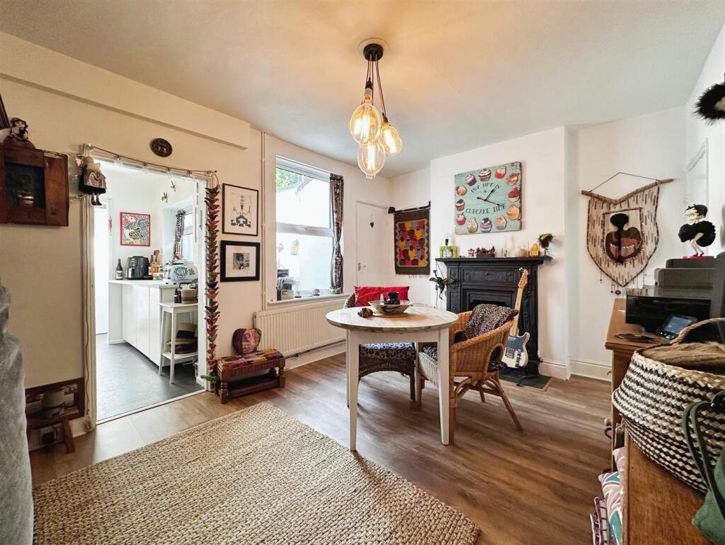 e14bb750-image_picker_976CA1DD-3CD2-4ADA-9CA6-4E99