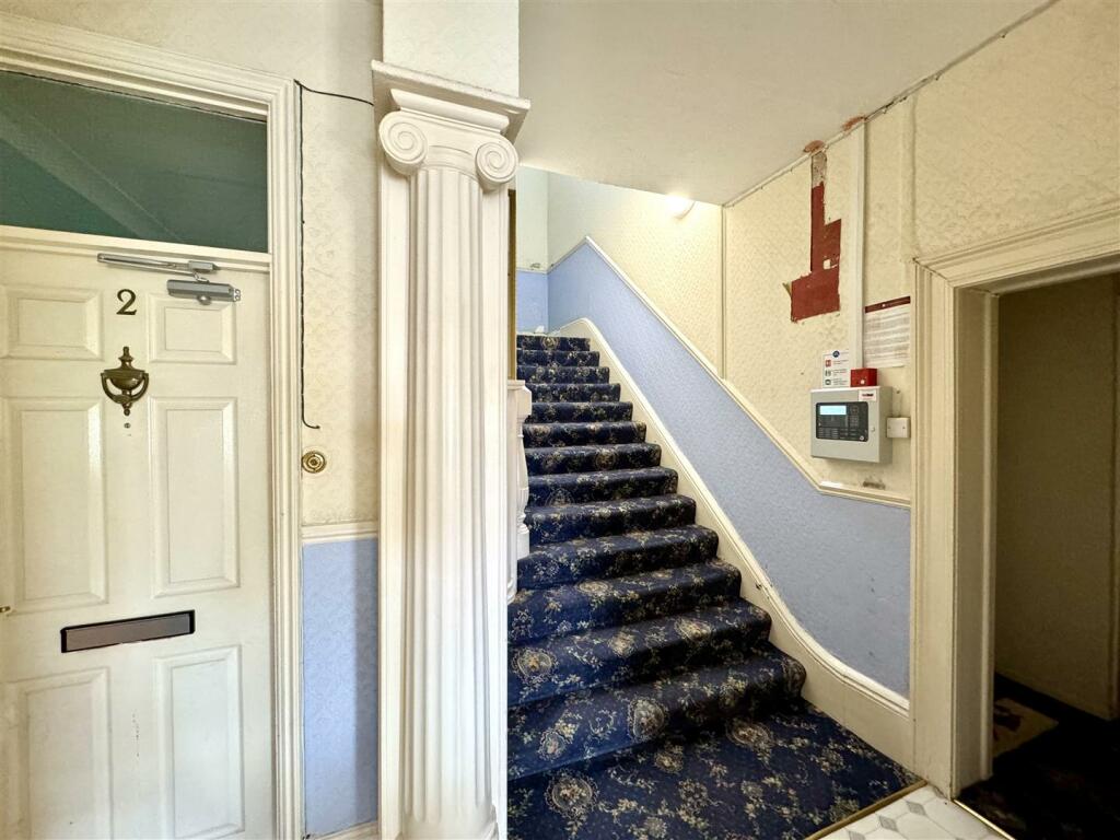 Communal Hallway.jpeg