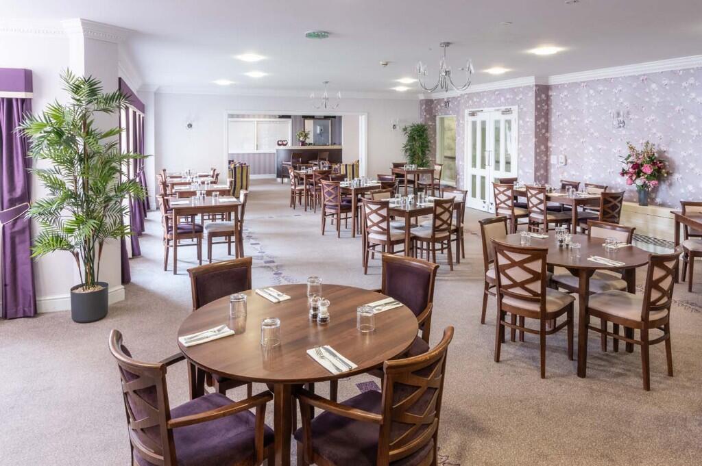 Eastbank Court/Lodge