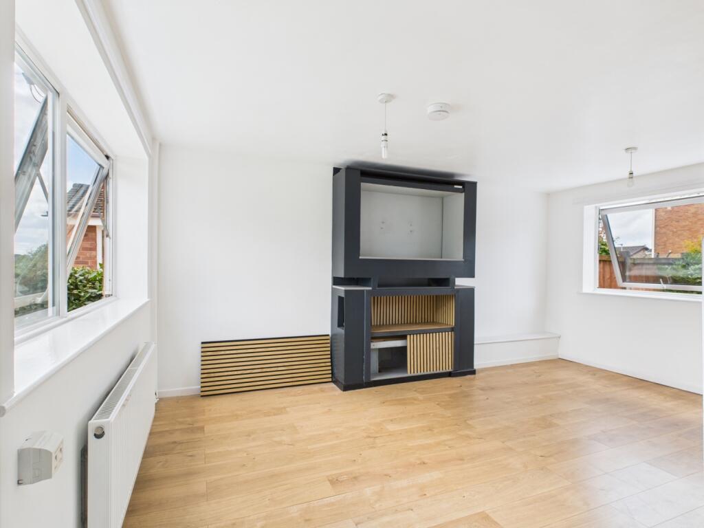 CAM04634G0-PR0048-STILL006