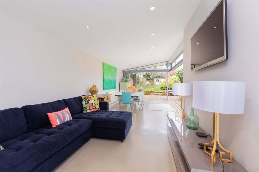 Open-Plan Reception
