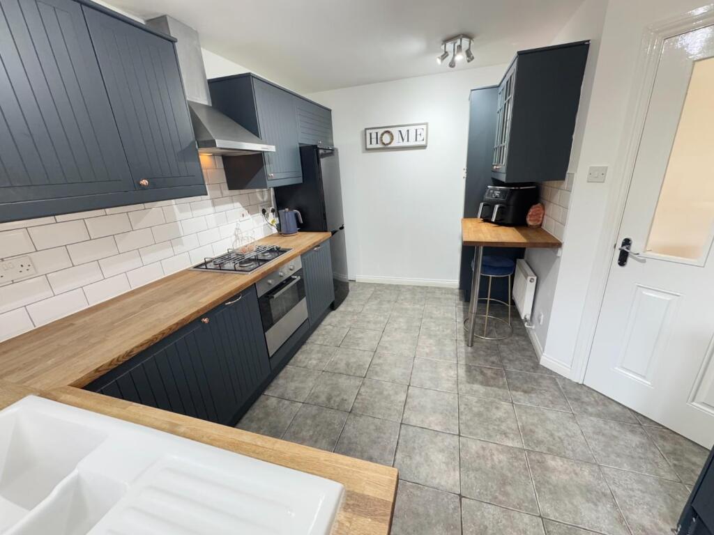 KITCHEN/BREAKFAST ROOM