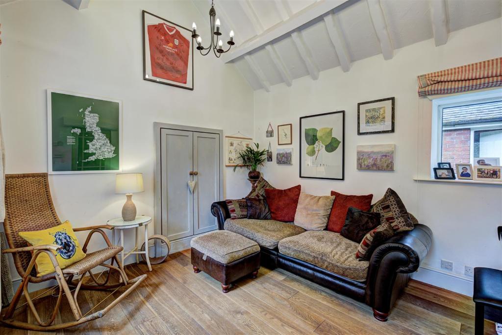 Sitting Room / Study