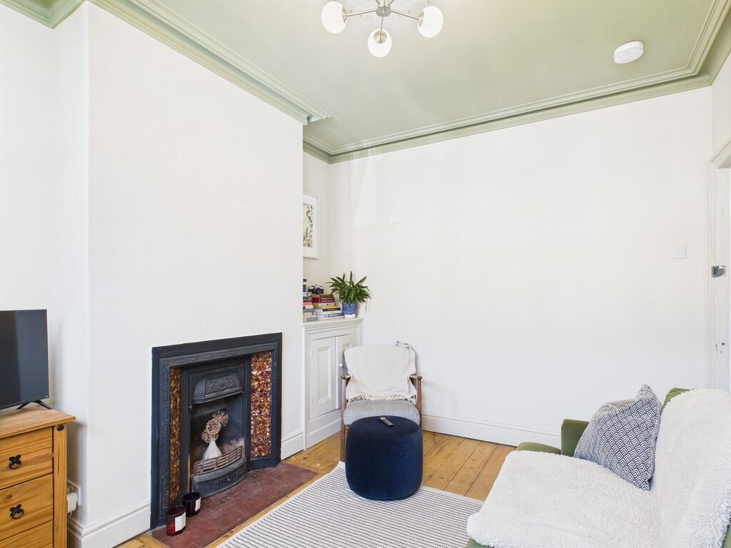 CAM03582G0-PR0135...