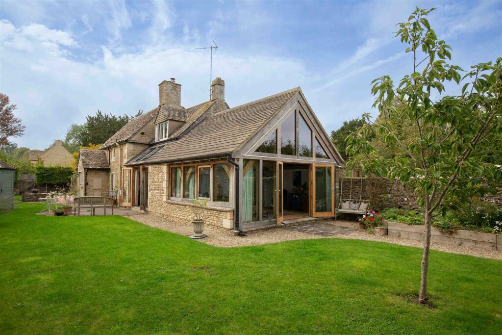 (Web)AveryCottage46-8999.jpg
