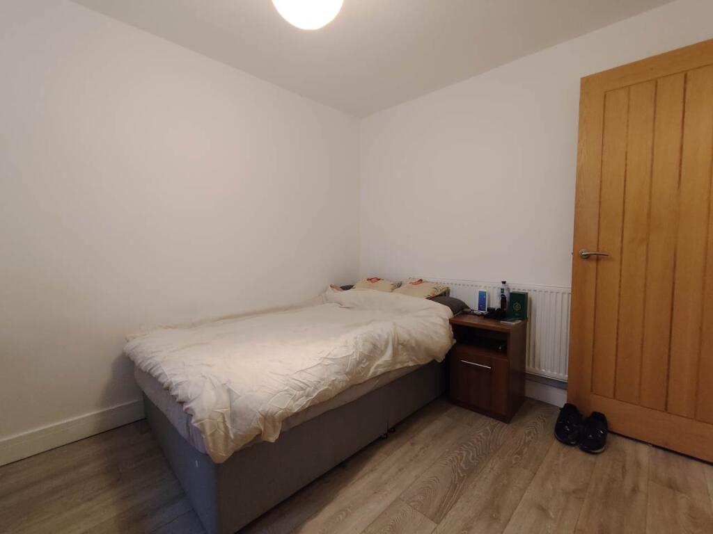 Bedroom (2)