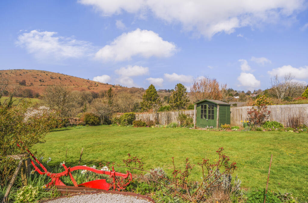 Rear Garden/Surround