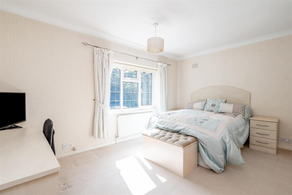 76 Woodlea Drive_3.jpg