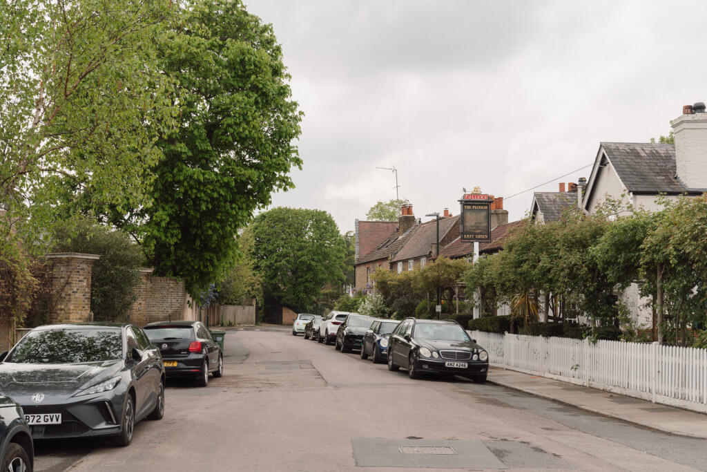 278631 - CHRISTCHURCH-ROAD-SW14-043.jpg