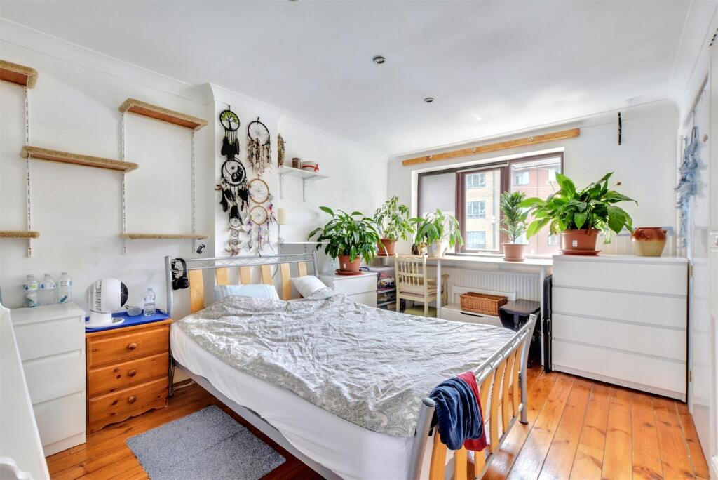 Bedroom One.jpeg