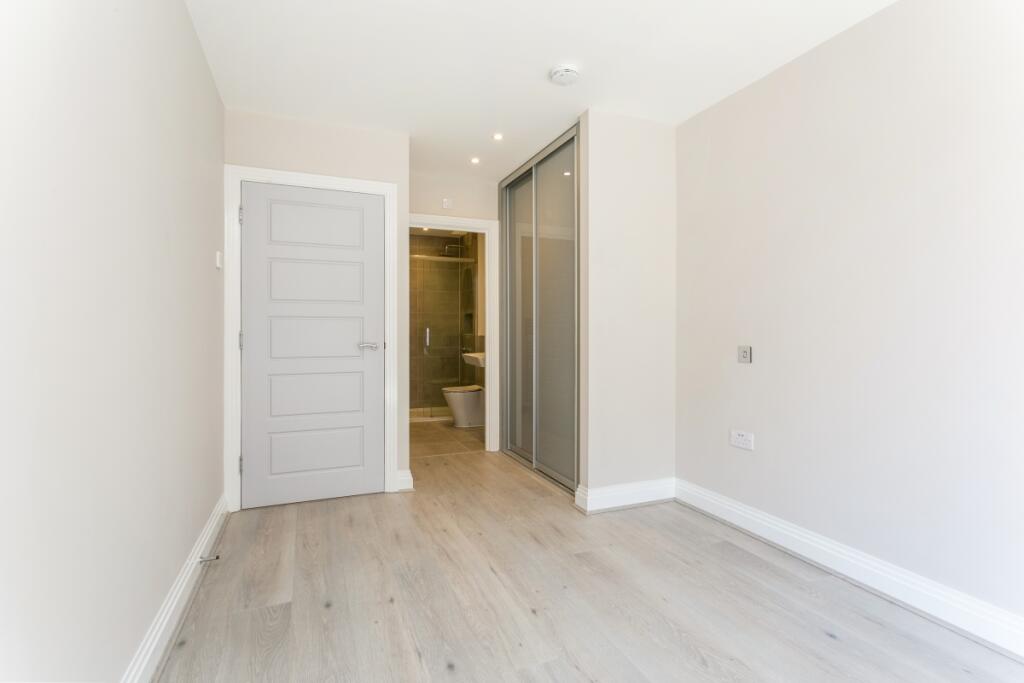 Apartment 54 3049...