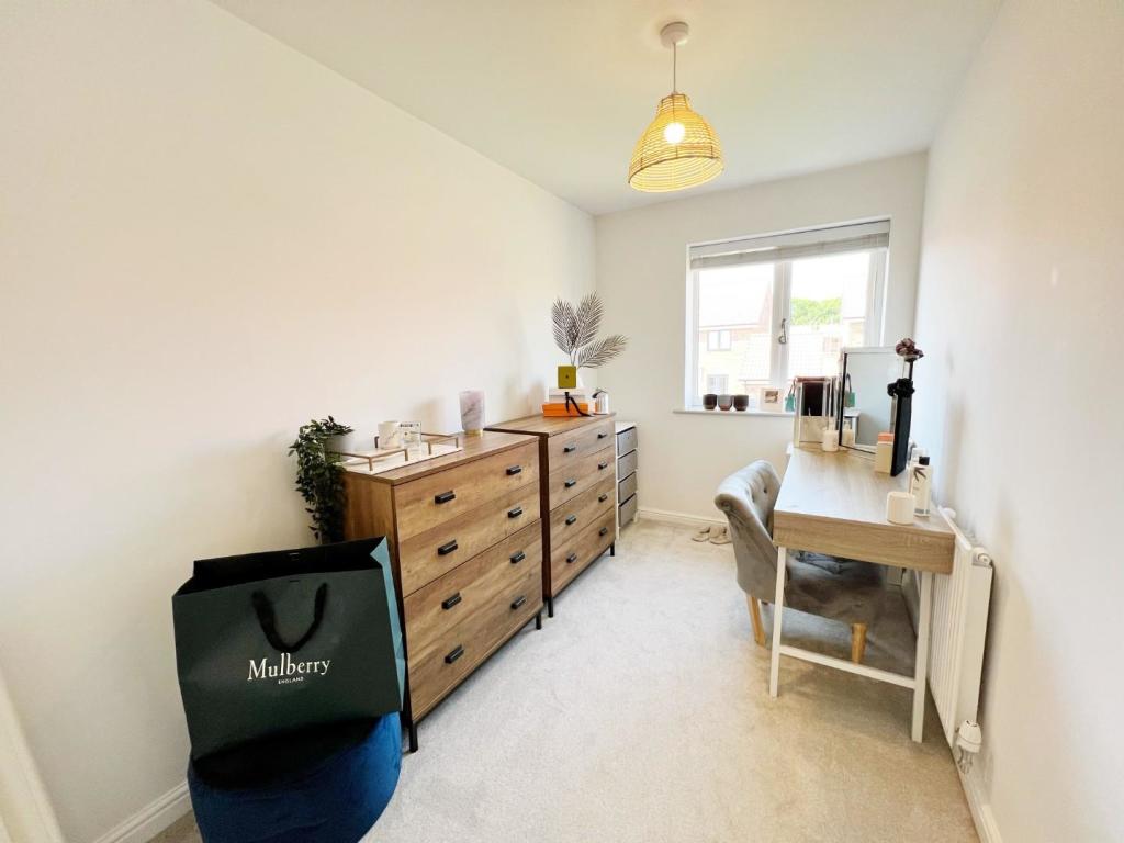 Bedroom 3.jpg