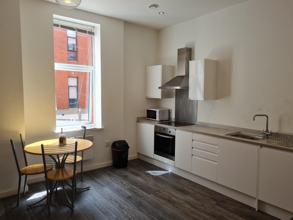 Kitchen to side