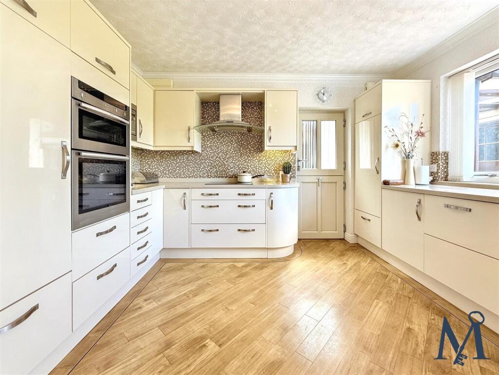 Kitchen Breakfast Room