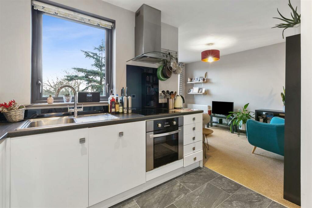 Tulse Hill 107, Flat 21-3.jpg