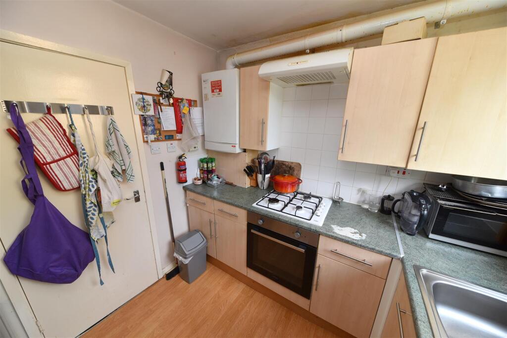 kitchen1.JPG