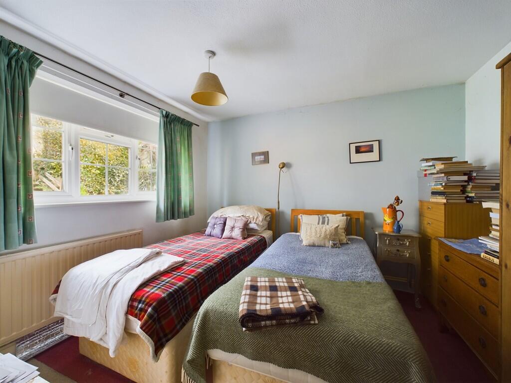 CAM02089G0-PR0392...