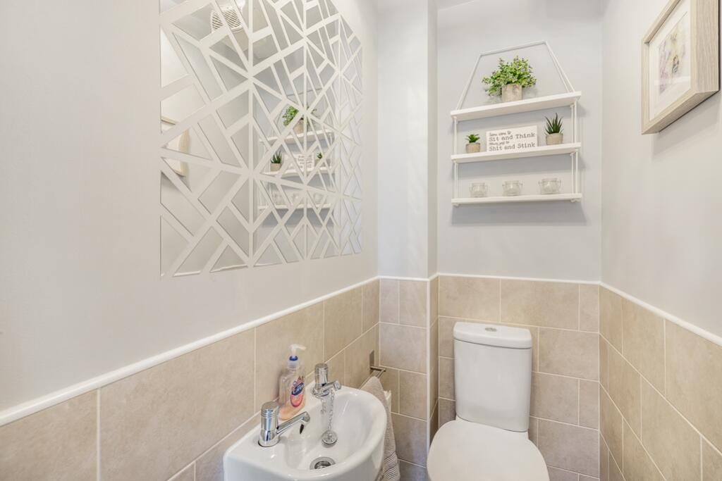 8 Swift Gardens (Kirton)-18