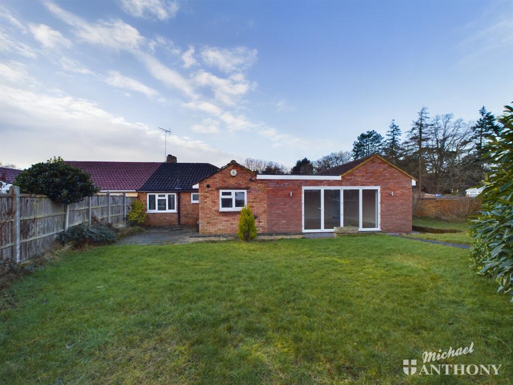 CAM02773G0-PR0237-STILL014