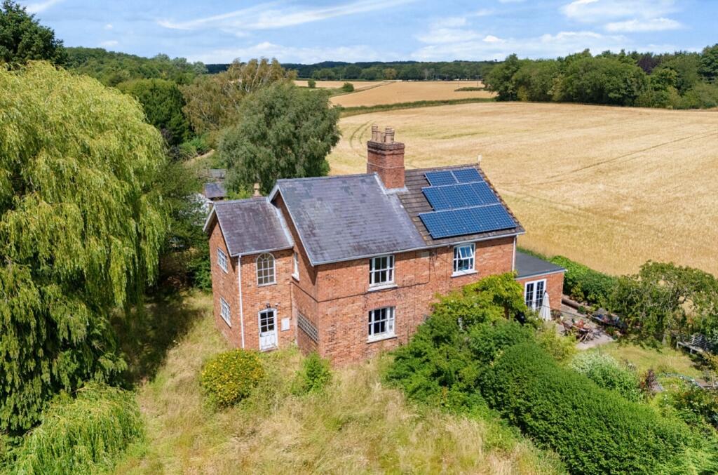 1317727-12-68668ffa9b291-ARW