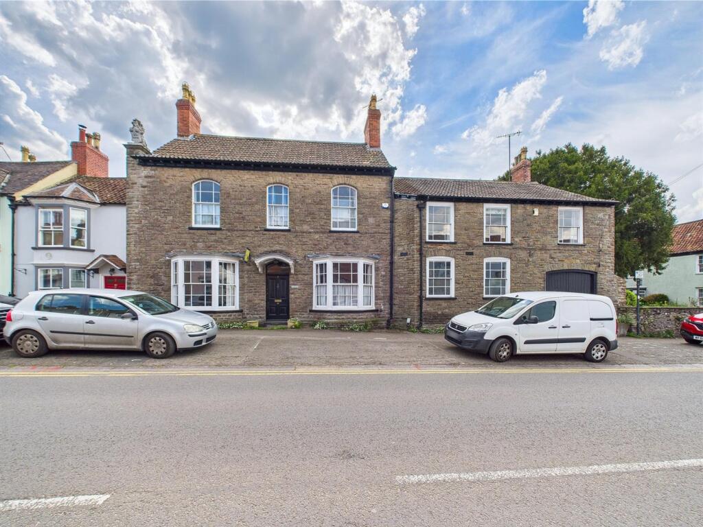 22 - LARGE HOUSE WITH ATTACHED 3- BED ANNEX THORNB