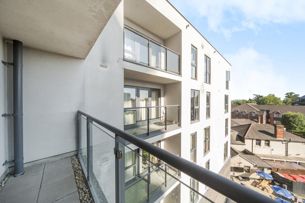 1311810-8-6852f01...