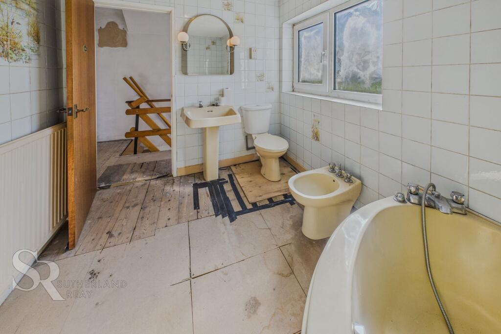 First Floor Bathroom