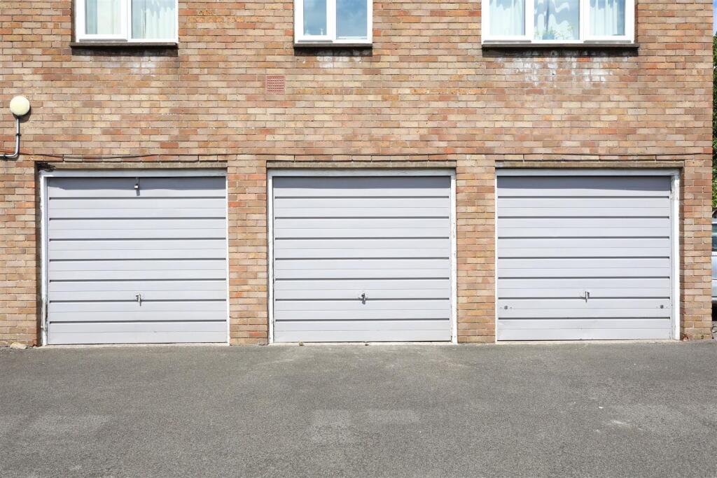 6 Colston Court 5.JPG