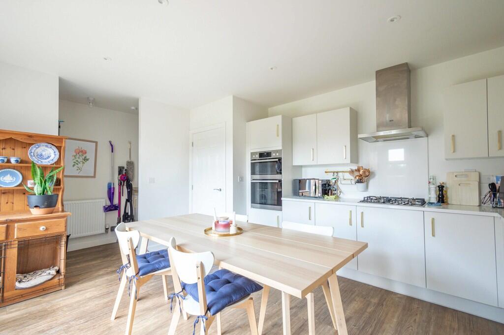 7 Bluebell Road-0...