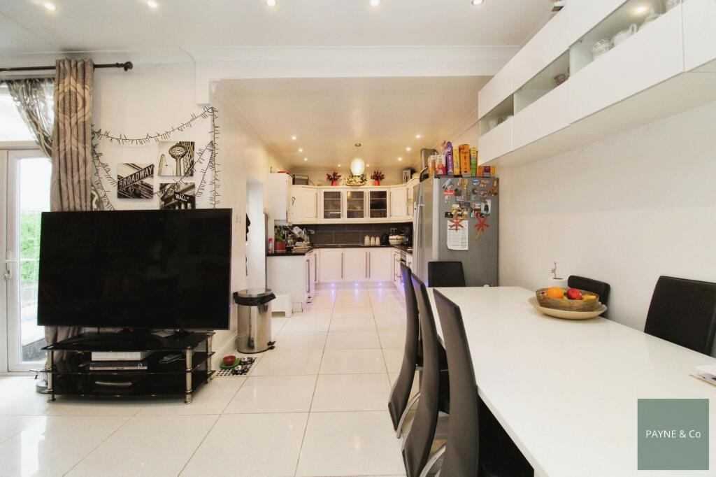 Vaughan Gardens, Ilford, IG1