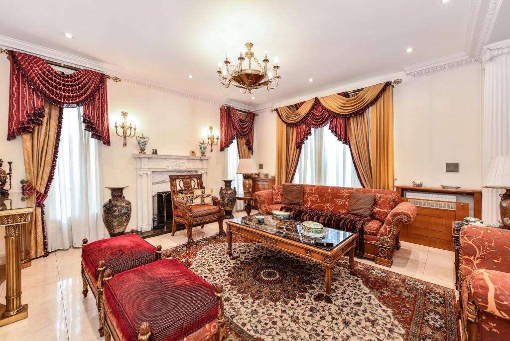 Beachcroft 18r Manor House Drive (6).JPG