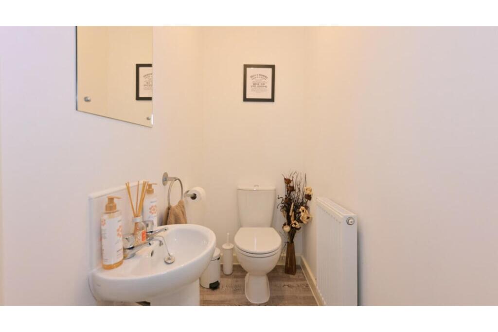 Downstairs Cloakroom