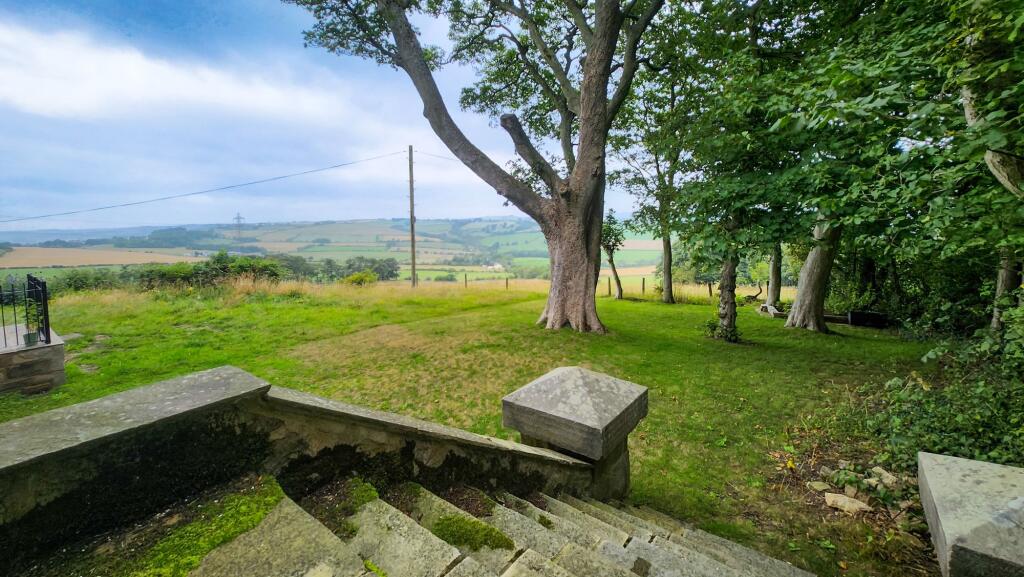 Coach House Cottage - Enchanted Steps