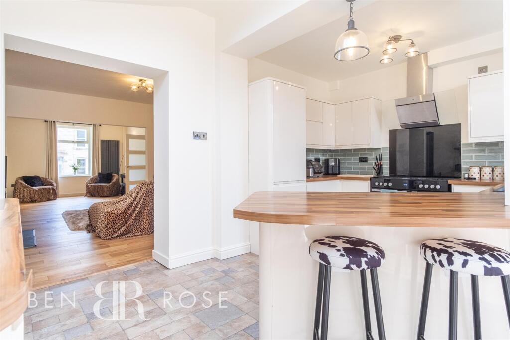 Kitchen/Sitting Room