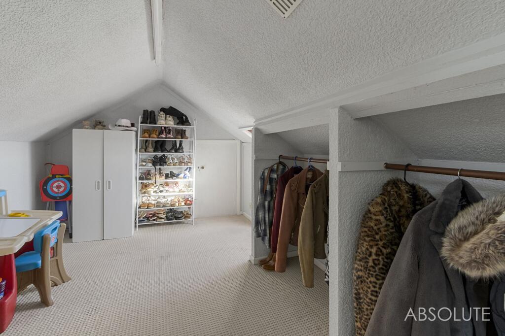 Maisonette dressing room