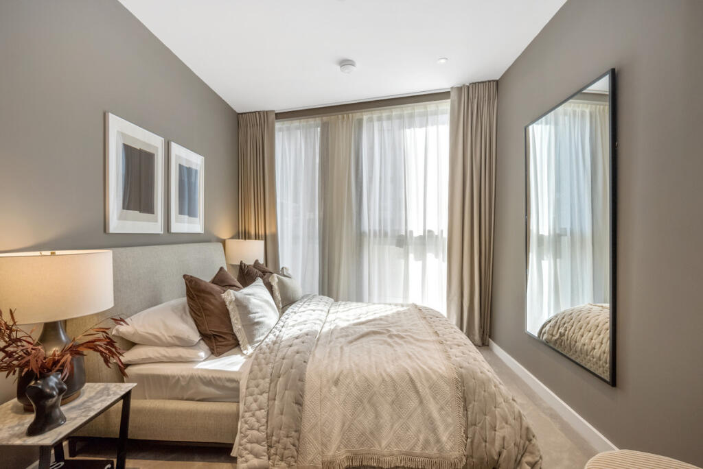 Carnation Way, London, SW8