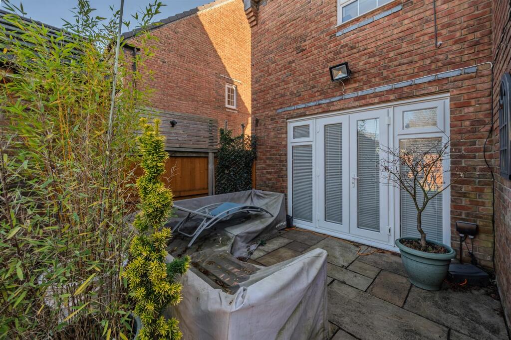 14 Poppyfield Ave-32.jpg