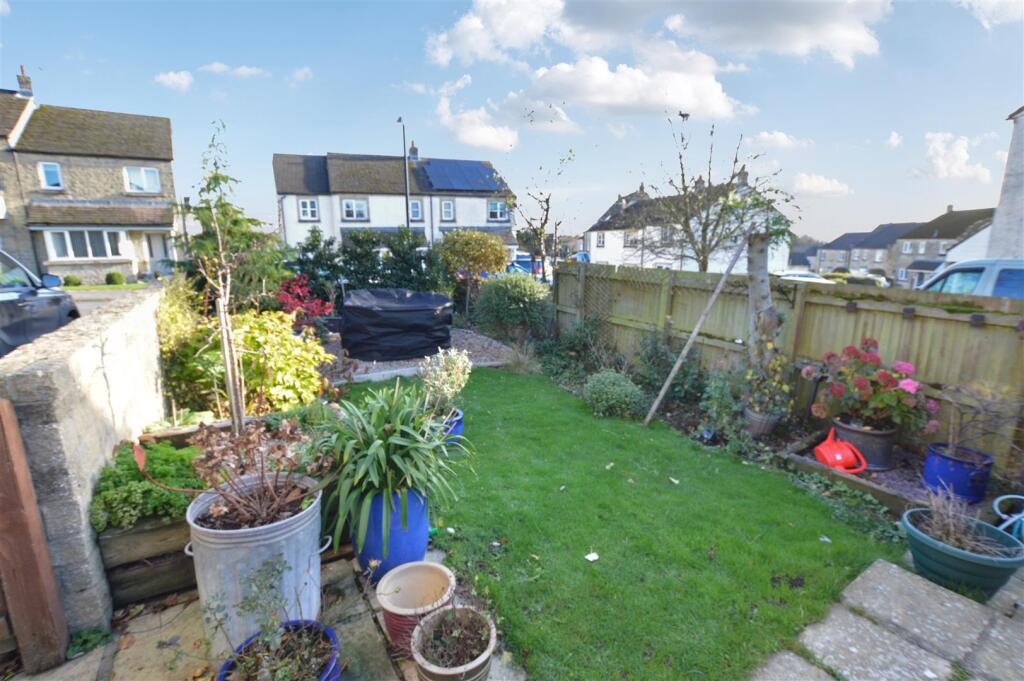 9018995-107832-134078591660748515-8ce36752-3c40-18