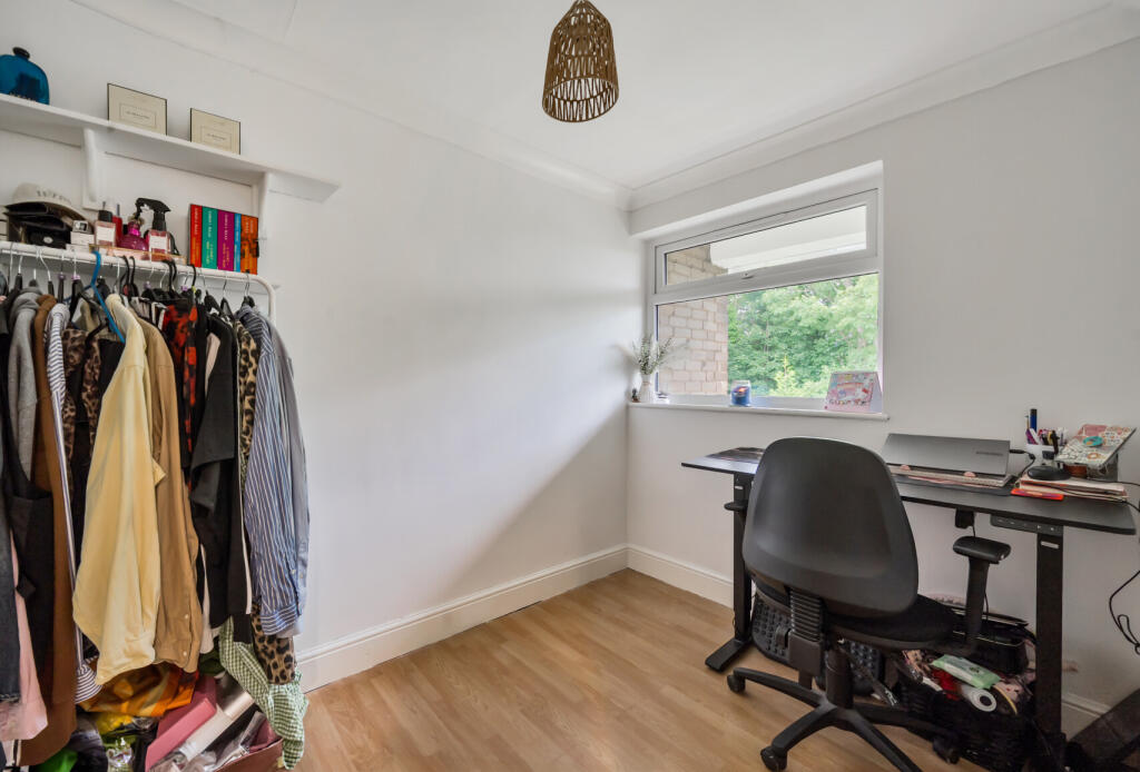 1309344-14-684af3...