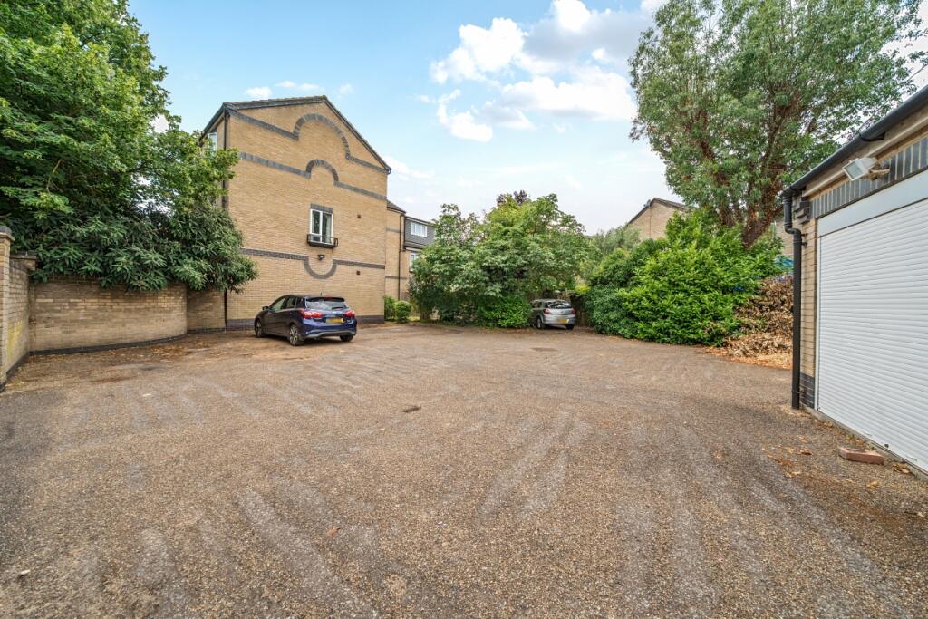 1324639-19-686e7a...