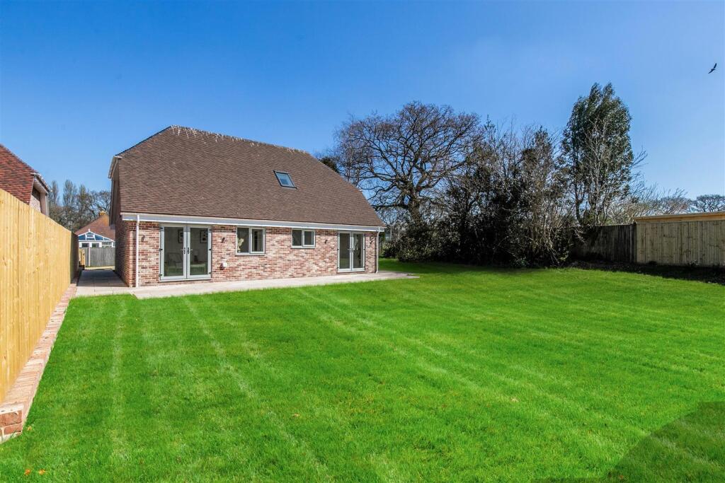 plot 3 rear.jpg